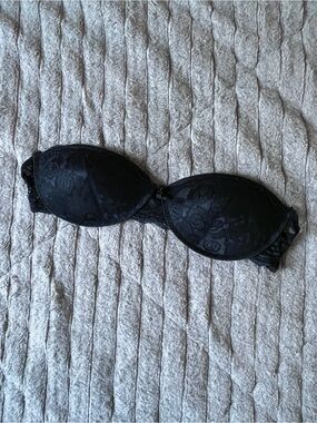 Forever 21 Black Lace Strapless Bandeau Bra